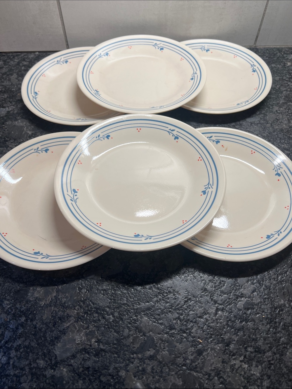 Set of 6 Corelle Country Violets by Corning. Salad or Bread plates. Set of 6